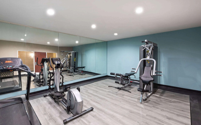 Super 8 by Wyndham Lubbock West