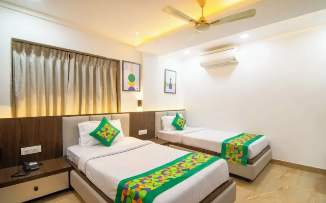 Treebo Petals Banquet & Suites - Kolkata