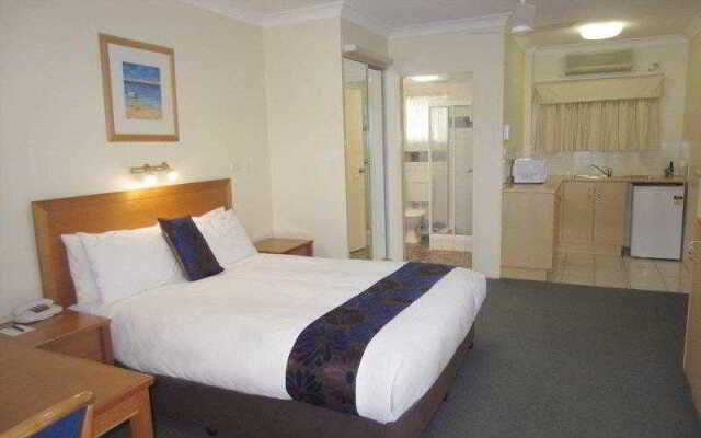 BEST WESTERN The Lakesway Motor Inn