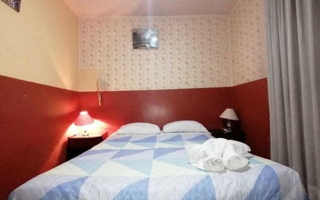 Alejandros Hotel