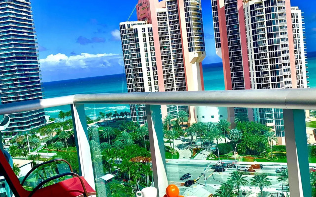 Sunny Miami Vacation