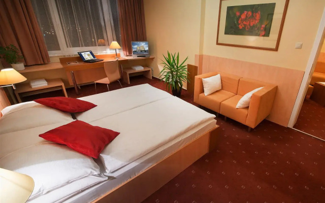 BEST WESTERN Hotel Grand