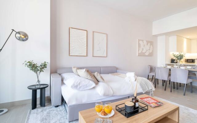 LUX  LIV Contemporary Marina View Suite