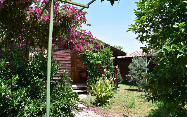 Lemon Garden Lodge