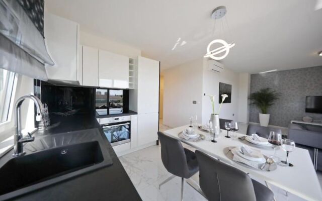 Luxury Majpruz Suites I