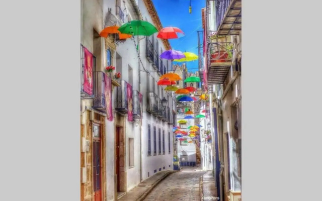 Fabulous refurbished apartment above private villa