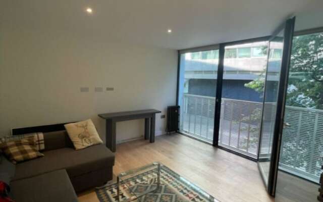 Modern 1BD Flat Near River Thames, Battersea!
