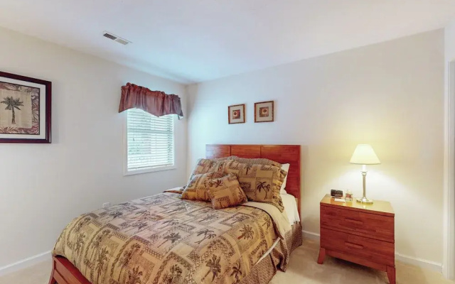 Longs Cozy Haven: Stylish, Accessible Retreat