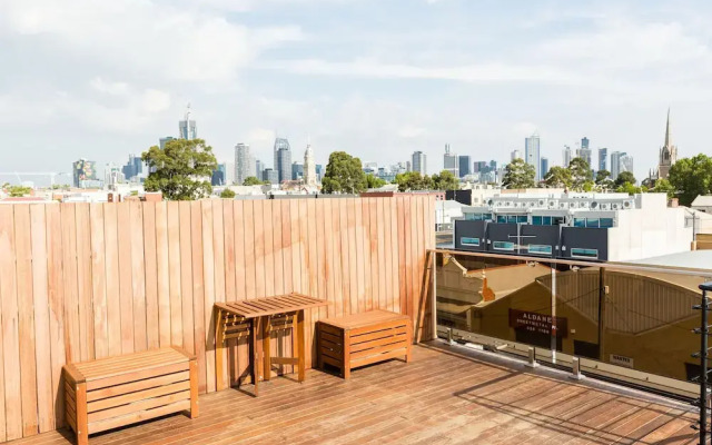 RENEE, 4BDR North Melbourne House