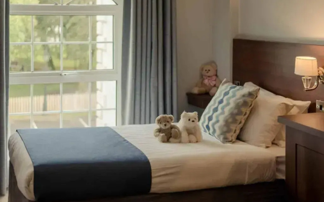 Woodford Dolmen Hotel