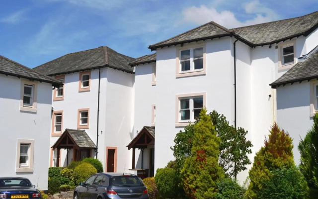 Elm Court, 7