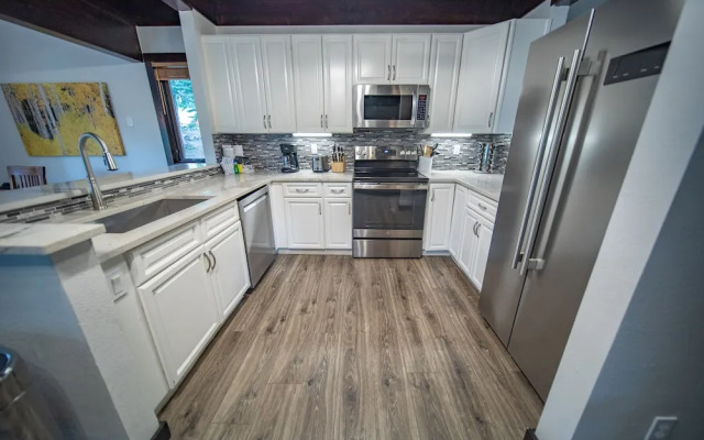 Tennis Townhomes 1323