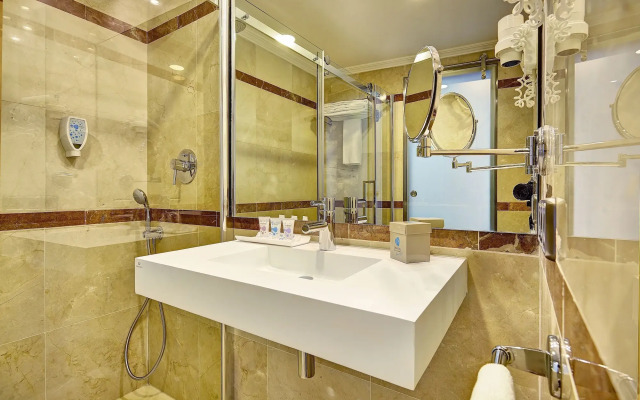 Grupotel Acapulco Playa - Adults only