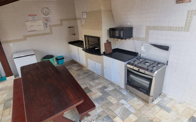 Apartamento com piscina perto do mar de Ubatuba, aceitamos crianças