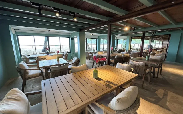 Mt. Plaisir Estate Hotel