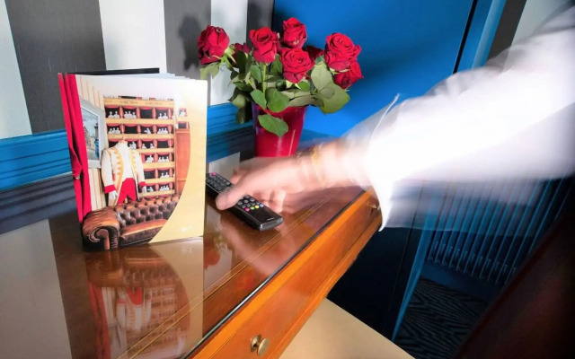 Hotel du Théâtre by Patrick Hayat