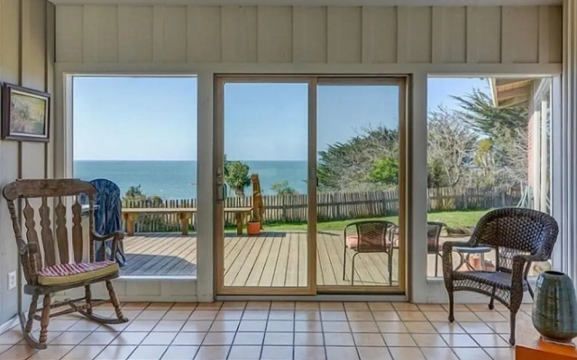 Surf Watch 3 Bedroom Home by RedAwning