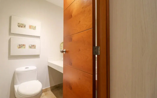 w Sensational 1BR With Private Pool in Barranco