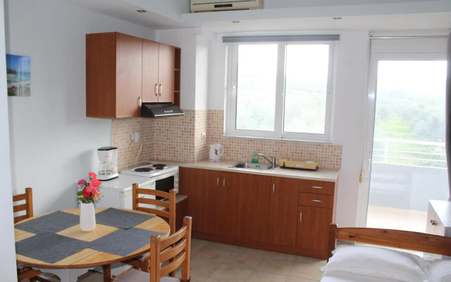 Village Drapanias Apartments