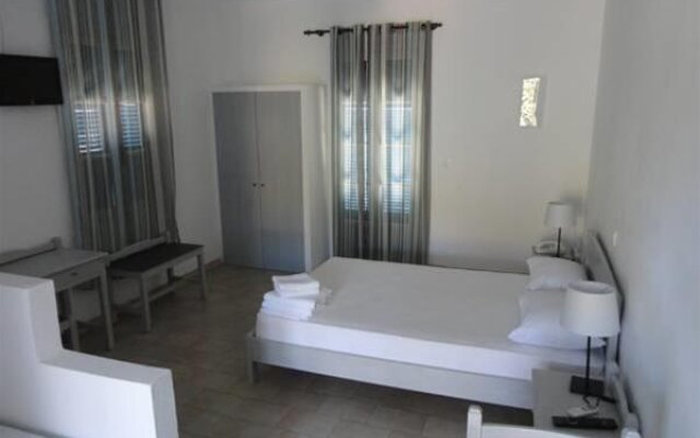 Lianos Hotel Apartments