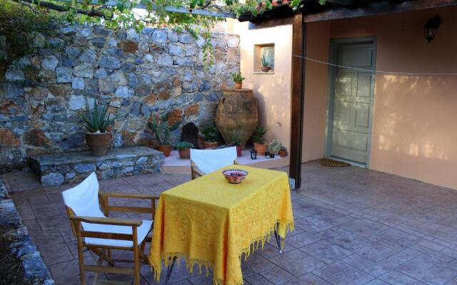 Anatolí Village House