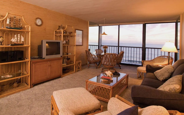 Capri by the Sea by All Seasons Resort Lodging