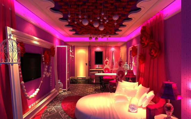 Swan of Love Shenzhen Luohu Hotel