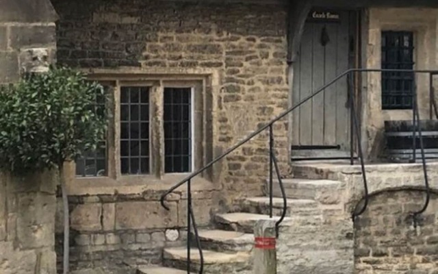 The George Inn & The Plaine