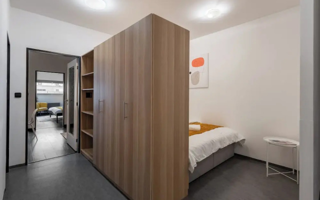 Stylish 3-bedroom apartment with balcony