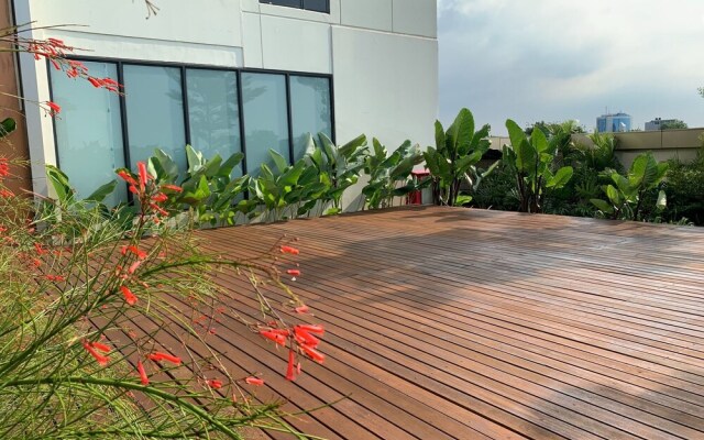 Spacious And Nice 2Br At Permata Hijau Suites Apartment