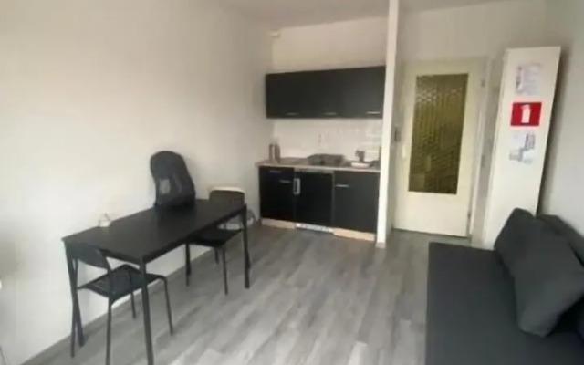 Room-central Cozy Fully Equiped Studio