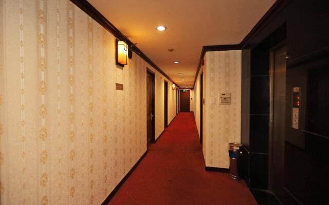 Dong Kinh Hotel