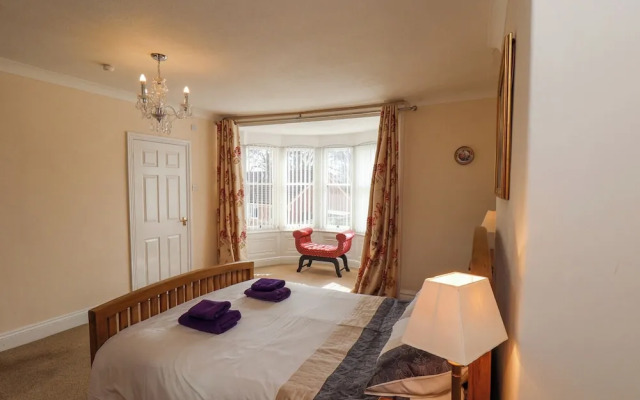 Mayfield Manor