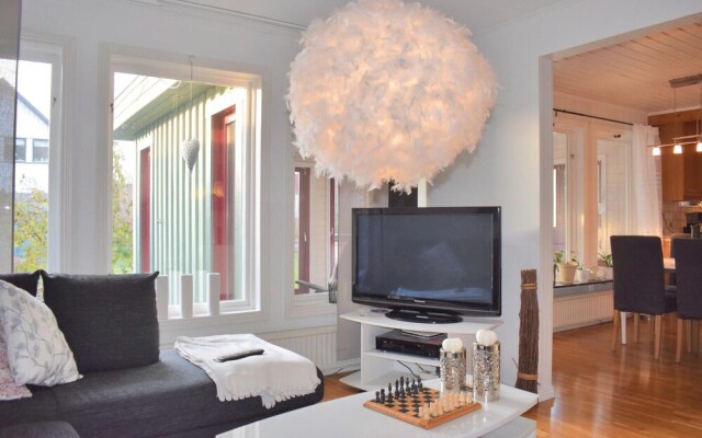 Beautiful Home in Gislaved With 4 Bedrooms and Wifi