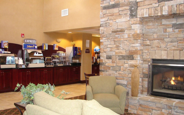 Holiday Inn Express Hotel & Suites Lexington-Downtown by IHG