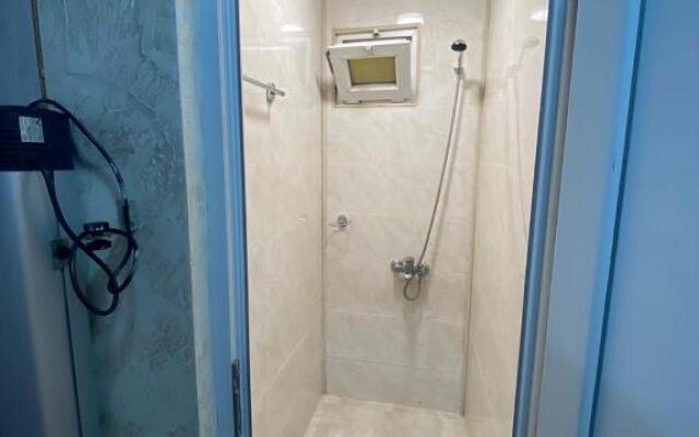 Apartment studio maksim