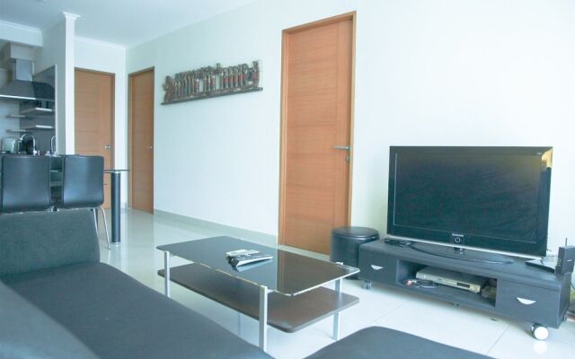 2BR Hampton's Park Apartment near Pondok Indah