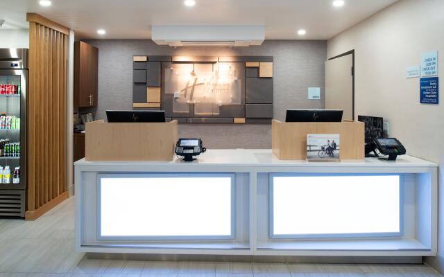Holiday Inn Express Santa Rosa North by IHG