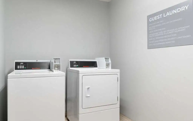 Spark by Hilton Savannah South I-95