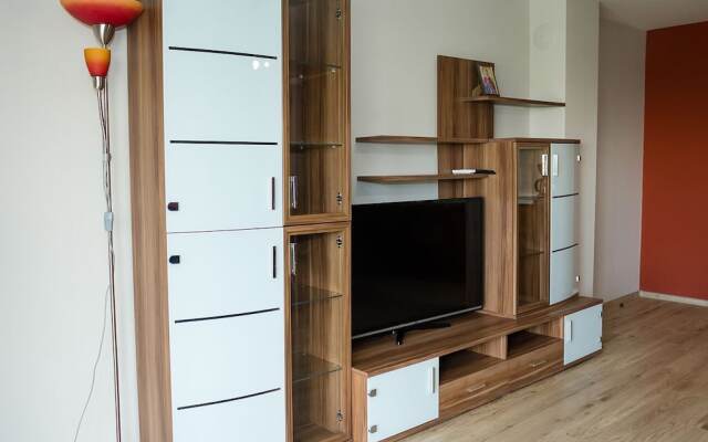 FM Premium 1-BDR Apartment with Parking Spot