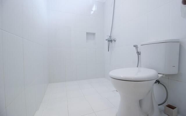 RedDoorz Plus near Alun Alun Selatan 2