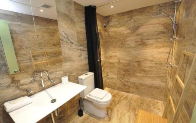Glebe Self-Contained Modern One-Bedroom Apartment (47ROS)