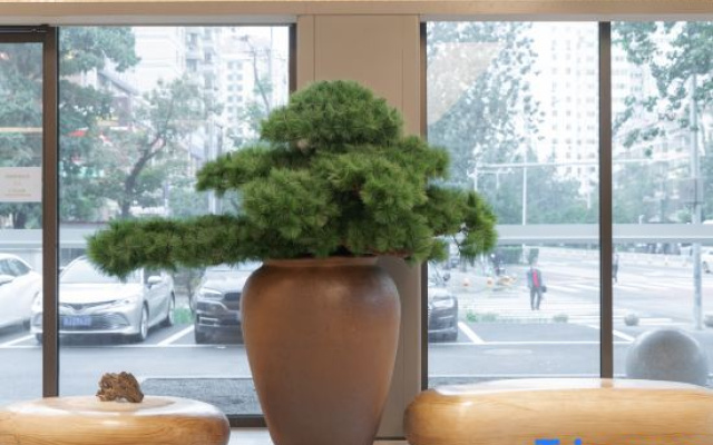 JI Hotel (Beijing West Railway Station Lianbao Road)