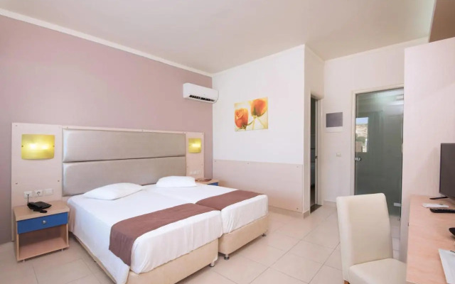 Kouros Palace Hotel