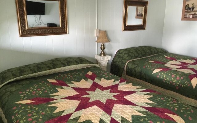 Crosswinds Motel & Cottages