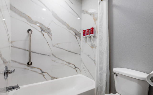 OYO Hotel McAlester Hwy 69 OK