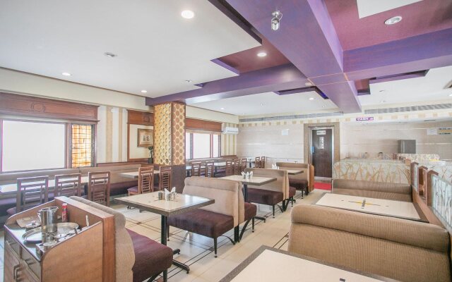 OYO 579 Hotel AAB