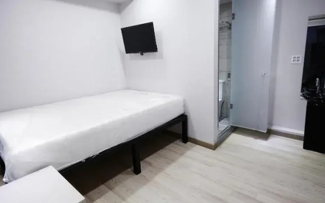 Seoul N Hostel