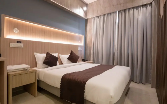 Hotel Grand Seasons