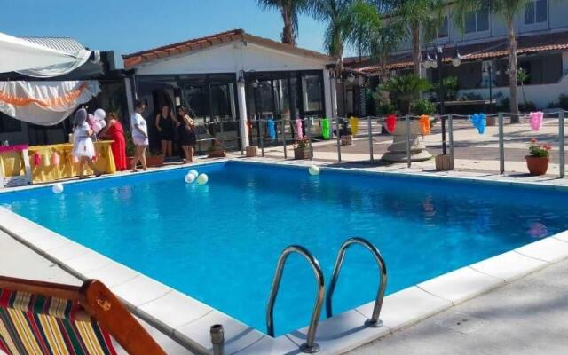 Hotel Company